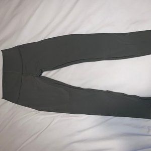 LULULEMON Sage WonderUnder size 6